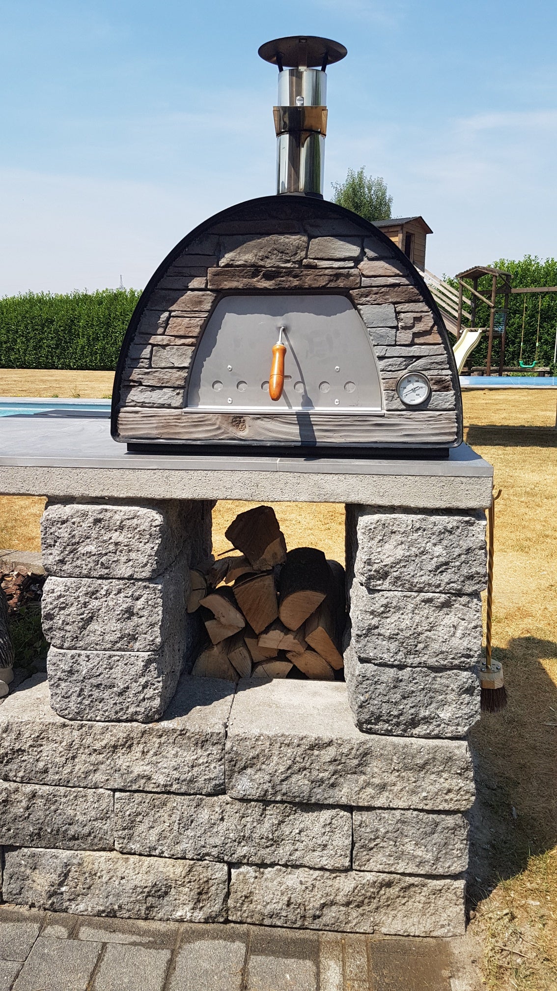 MAXIMUS MOBILE PIZZA OVEN BLACK **BEST SELLER*