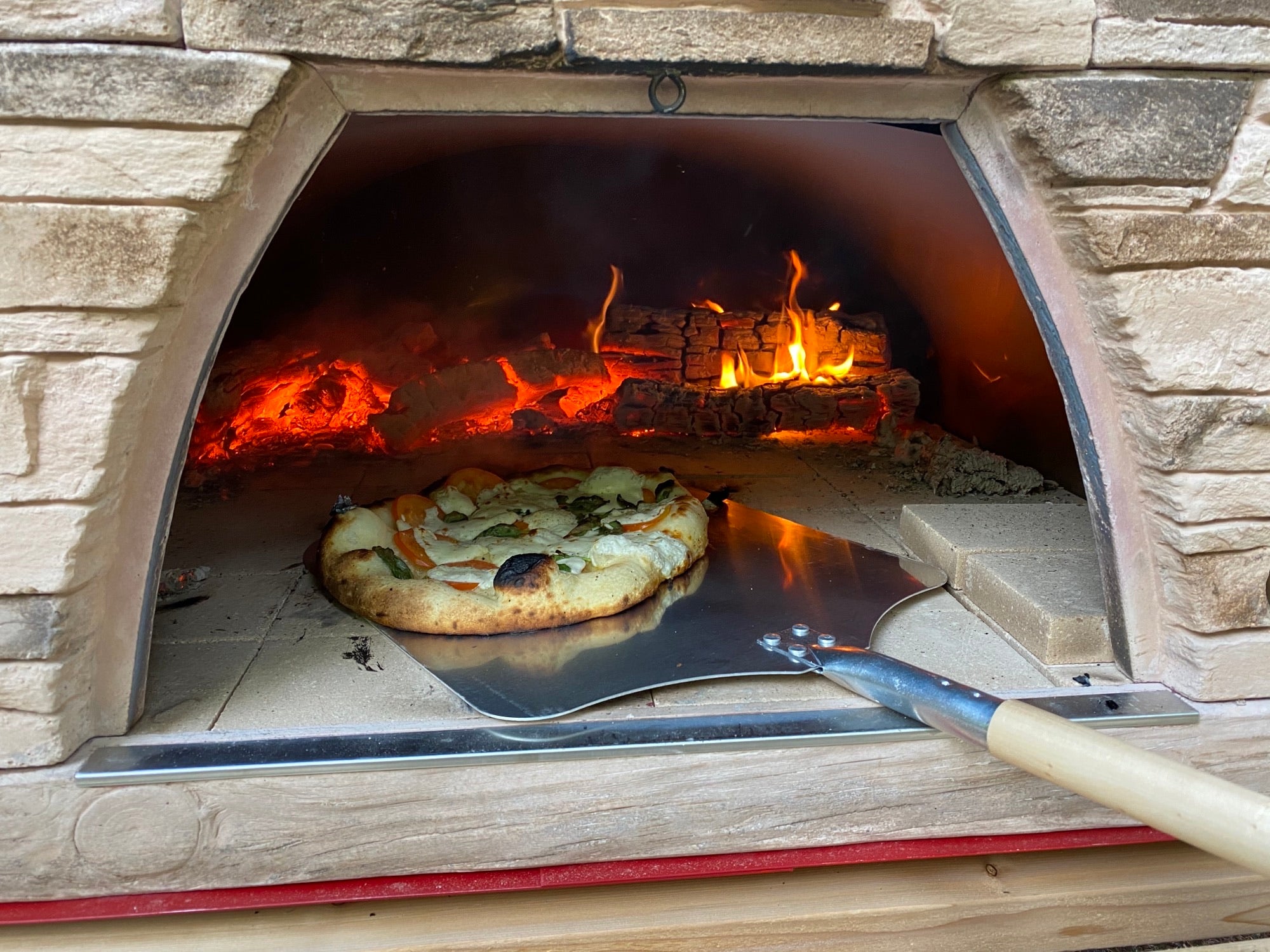 MAXIMUS PRIME LARGE PORTABLE PIZZA OVEN RED