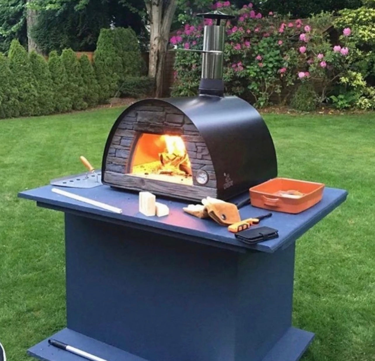 MAXIMUS MOBILE PIZZA OVEN BLACK **BEST SELLER*